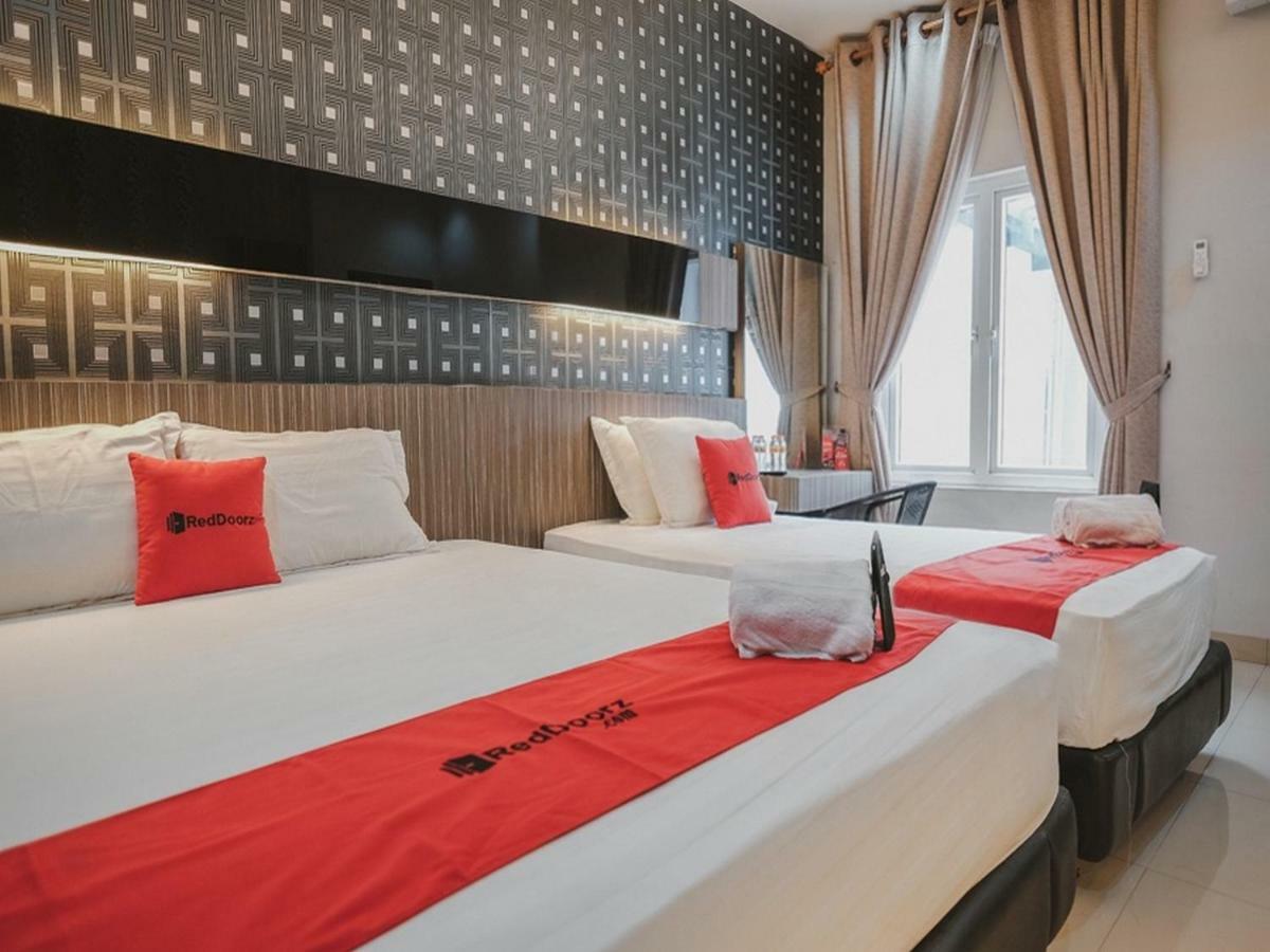 Hotel Reddoorz @ Jamin Ginting Medan Exteriér fotografie